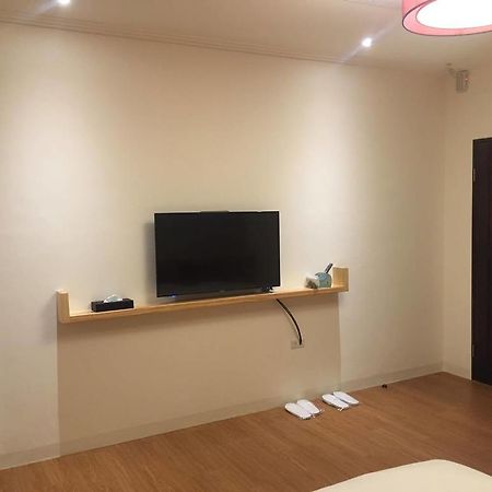 爪窩 29 Nesuto Apartment Tainan Luaran gambar